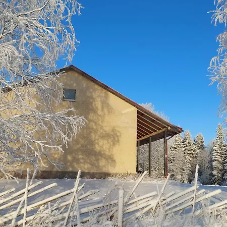 Maaseudulla Arctic 招待所 索特卡莫